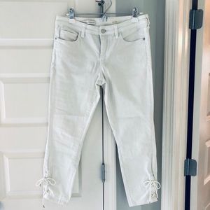 Pilcro Anthro lace up ankle tie jeans w/ stretch.